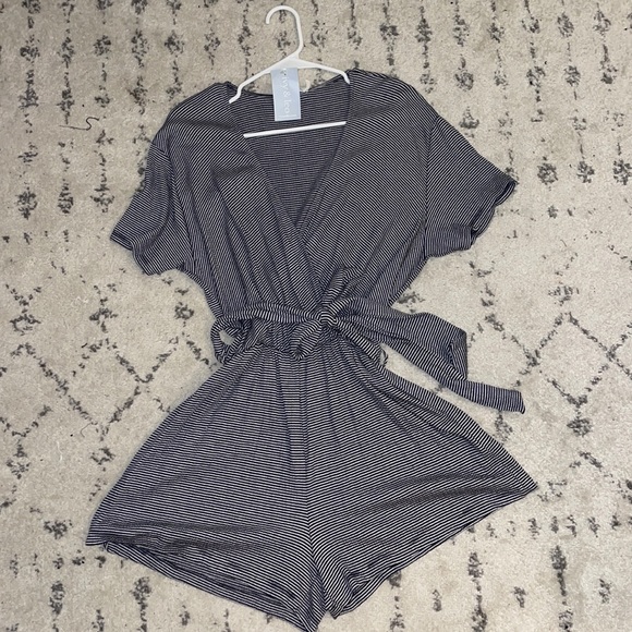 Lush Pants - LUSH | women’s romper size medium